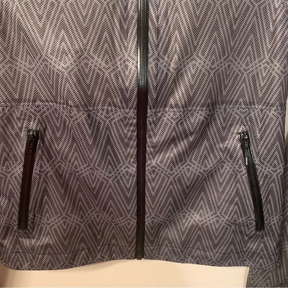 Lululemon Kids Ivivva Grey Black Lightweight Jacket Grey 10 - Picture 8 of 8